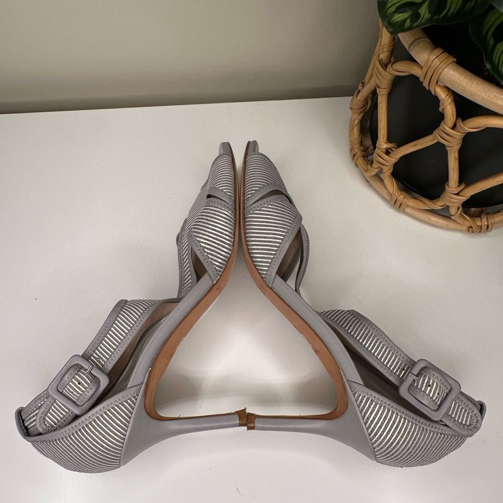 K. Bennett London Gray White Striped Christina Pumps Made in Italy, Size 9.5/40 - Picture 5 of 14